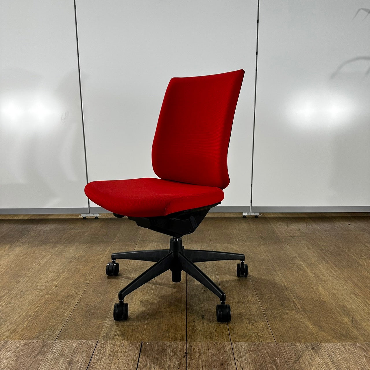 送料無料】コクヨ ウィザード 肘なし レッド 事務椅子 安い 2013年製