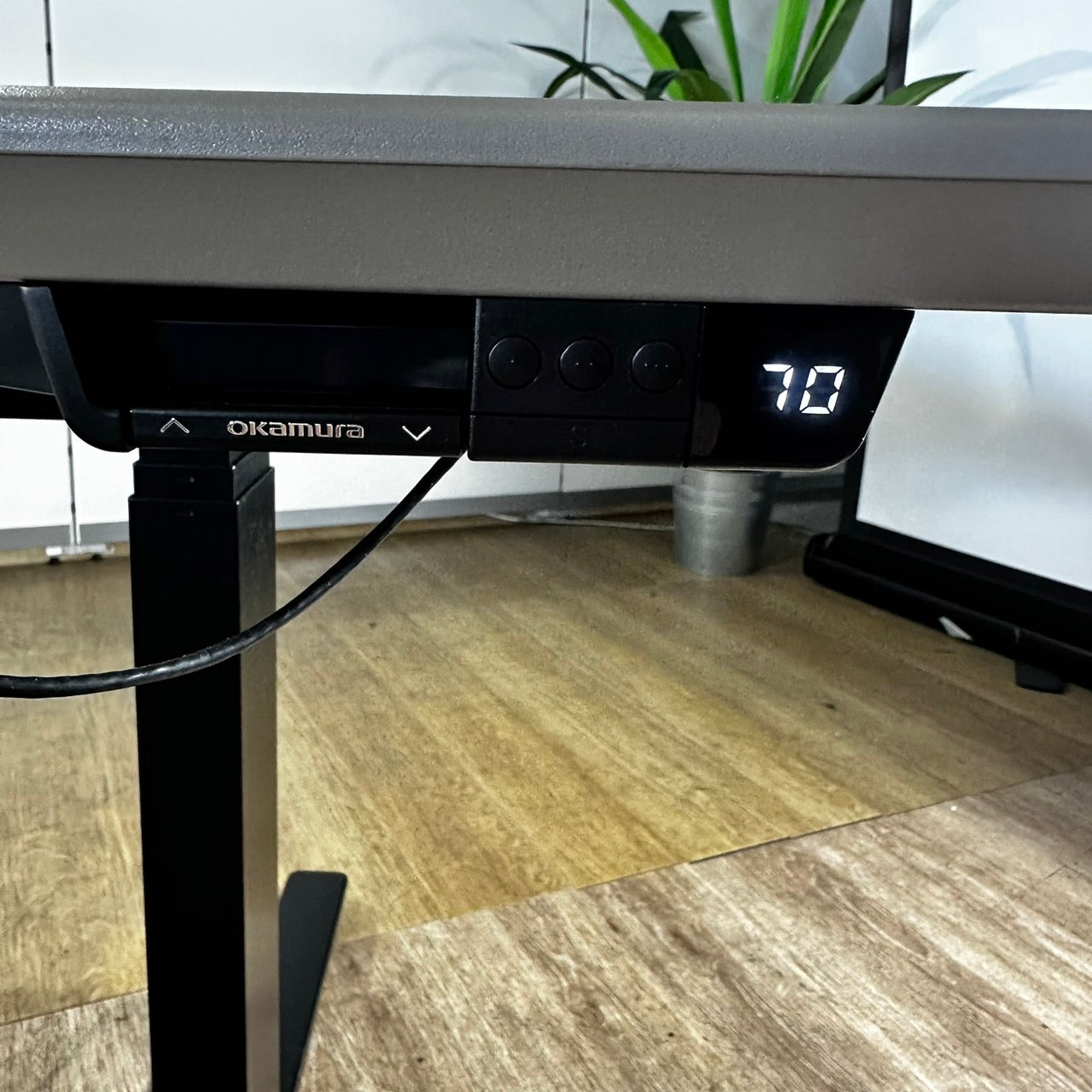 オカムラ 電動昇降デスク スイフトシリーズ ミーティング 会議テーブル W1800 2020年製 中古