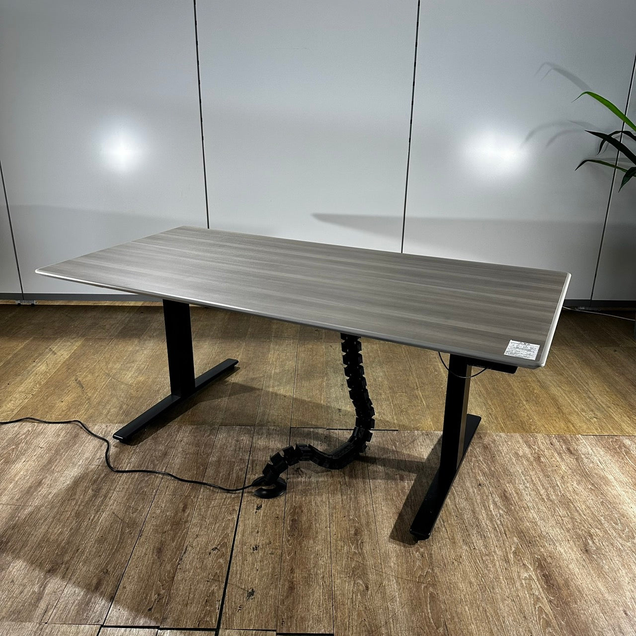 オカムラ 電動昇降デスク スイフトシリーズ ミーティング 会議テーブル W1800 2020年製 中古