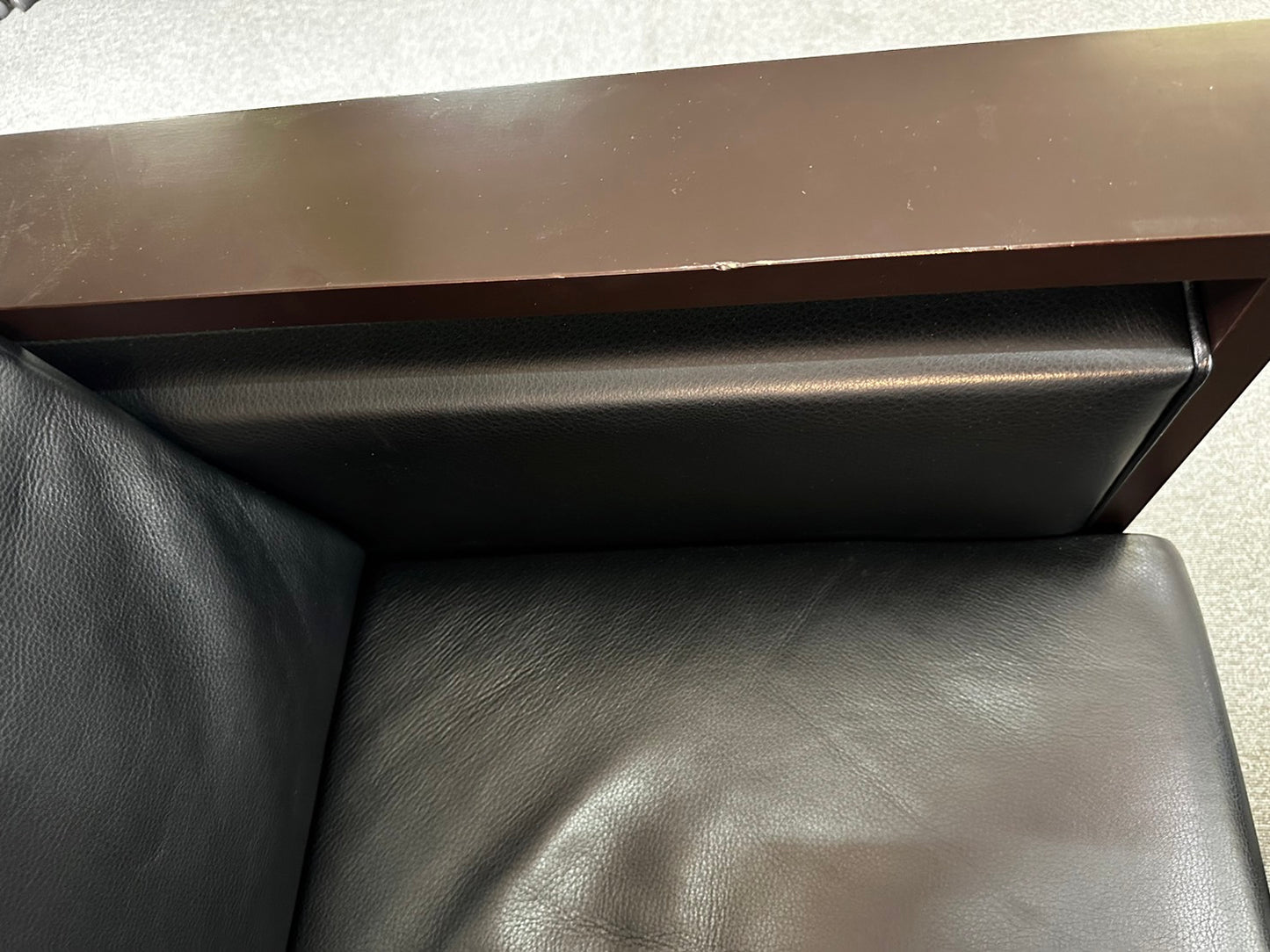 中古|イトーキ 応接セット 応接室 応接家具 役員室 応接ソファ × 4 センターテーブル × 1