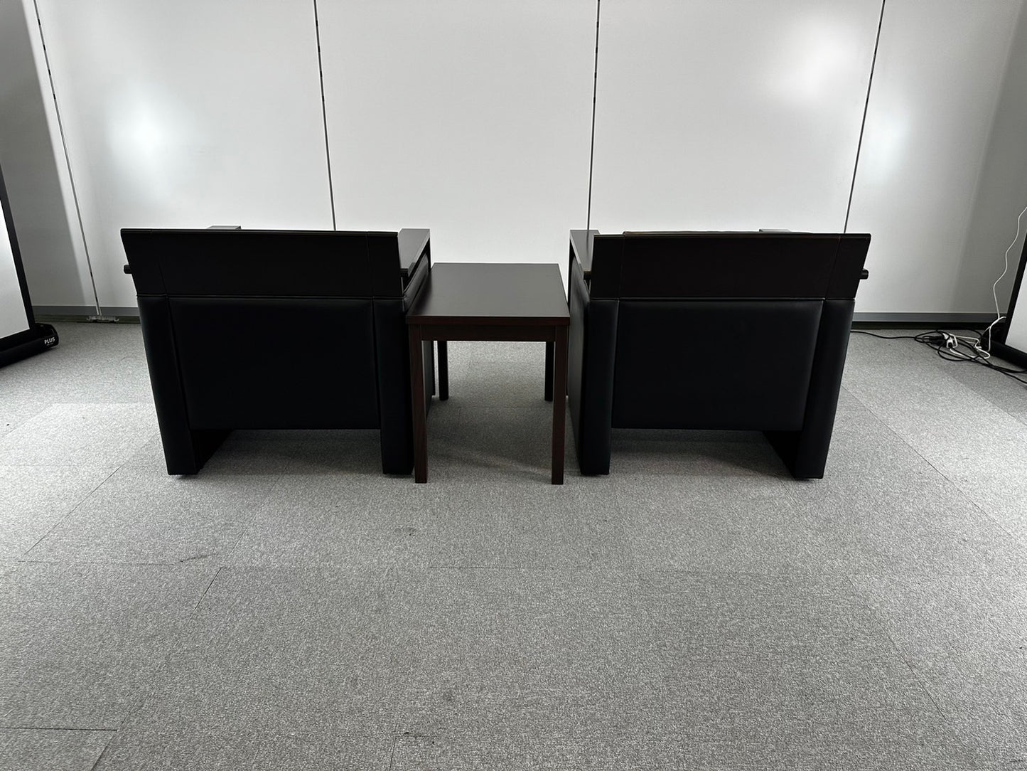 中古|イトーキ 応接セット 応接ソファ×2 サイドテーブル×1 役員 重役 待合ソファ 受付椅子