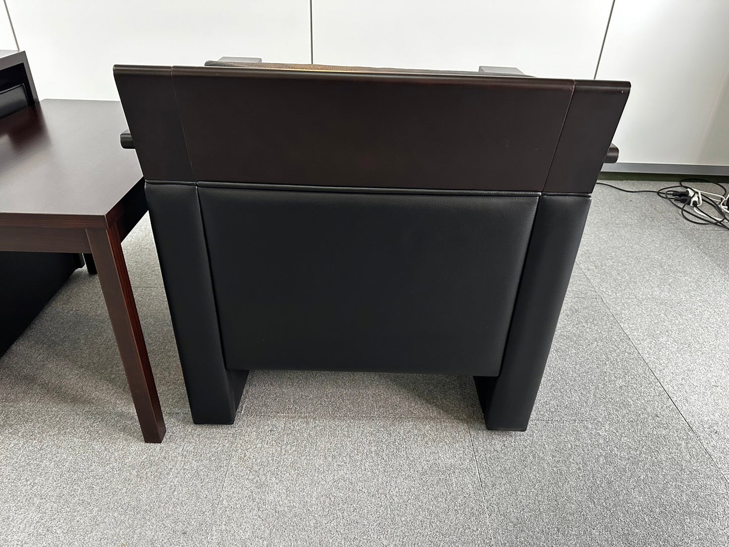 中古|イトーキ 応接セット 応接ソファ×2 サイドテーブル×1 役員 重役 待合ソファ 受付椅子