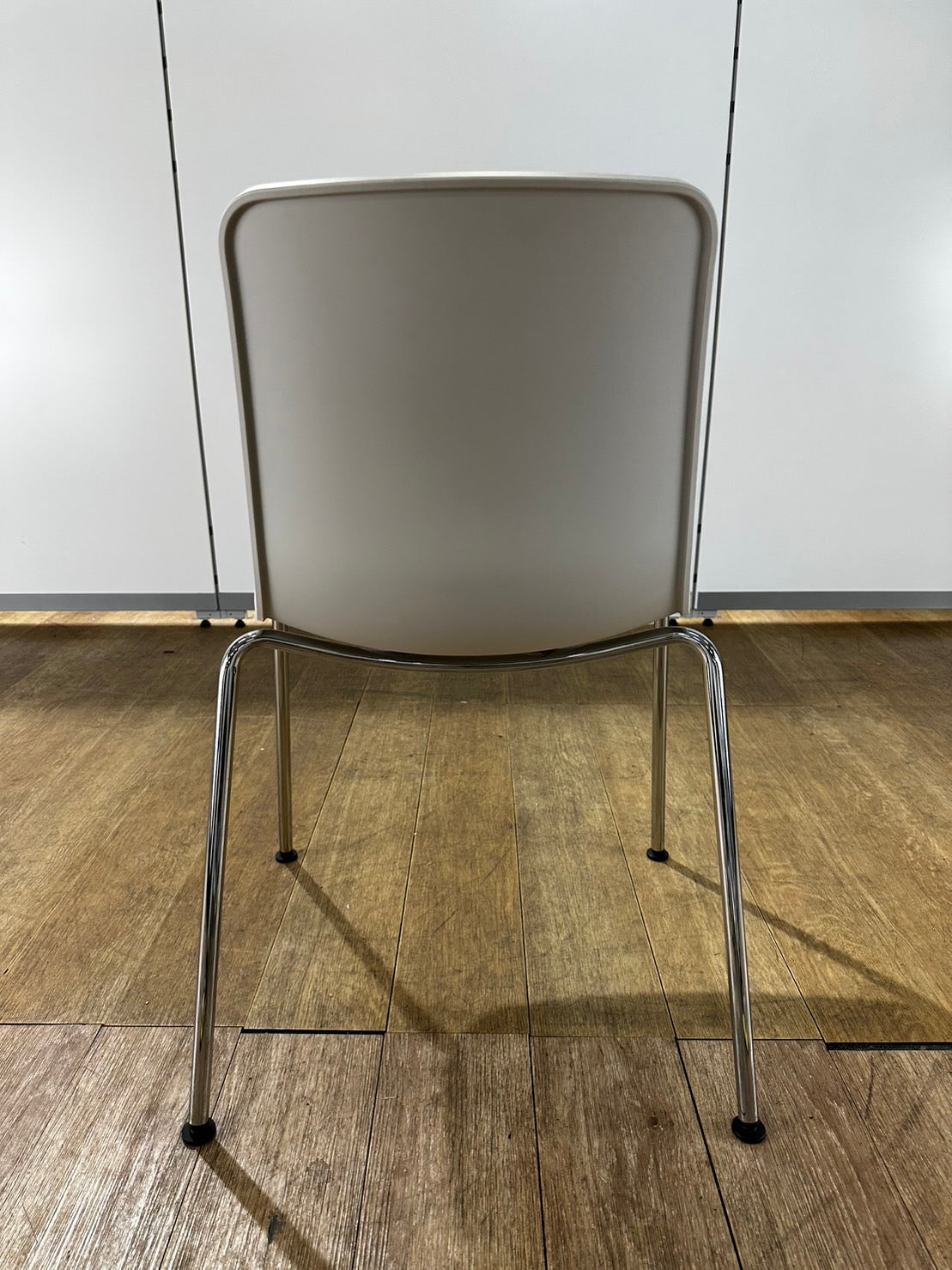 【送料無料】vitra ヴィトラ ミーティングチェア ホワイト halシリーズ 会議椅子 2018年 中古