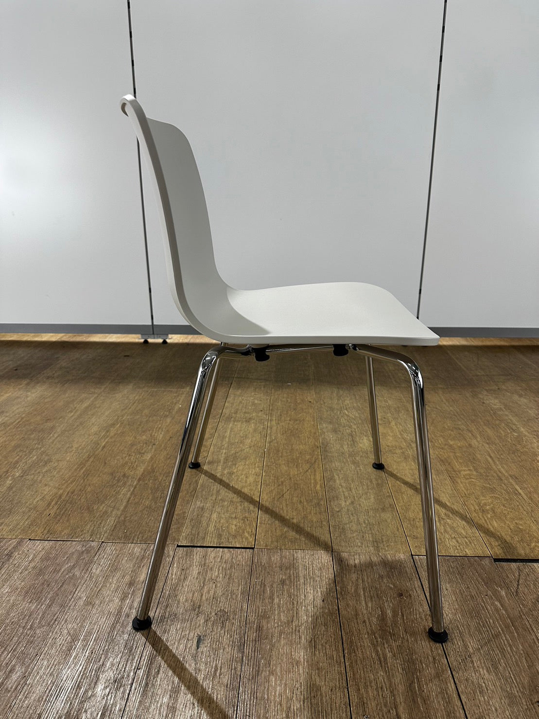【送料無料】vitra ヴィトラ ミーティングチェア ホワイト halシリーズ 会議椅子 2018年 中古