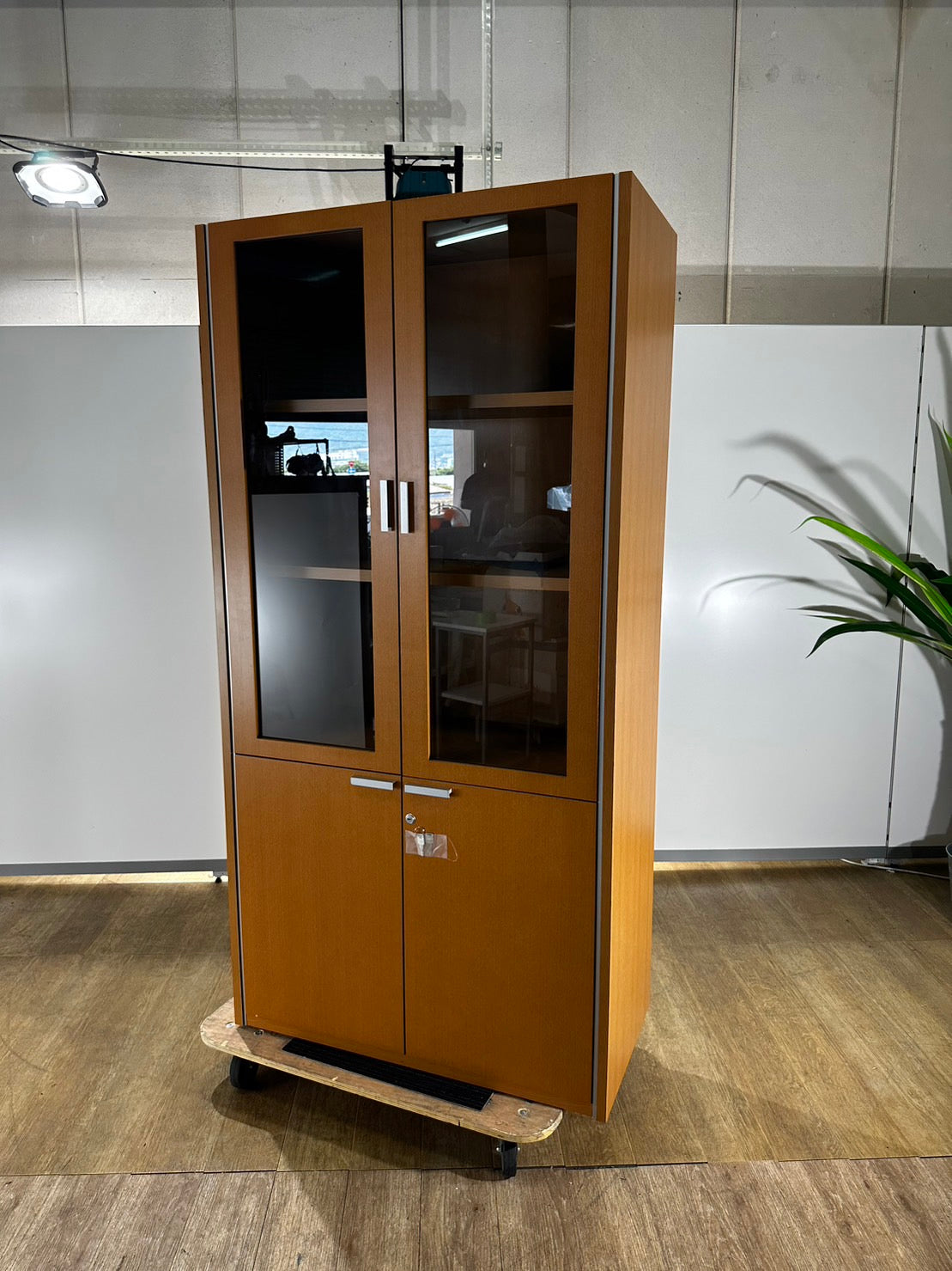 中古|コクヨ 両開き 木製 ガラス書庫 上下 鍵付き 900 x 445 x 1800 2011年製