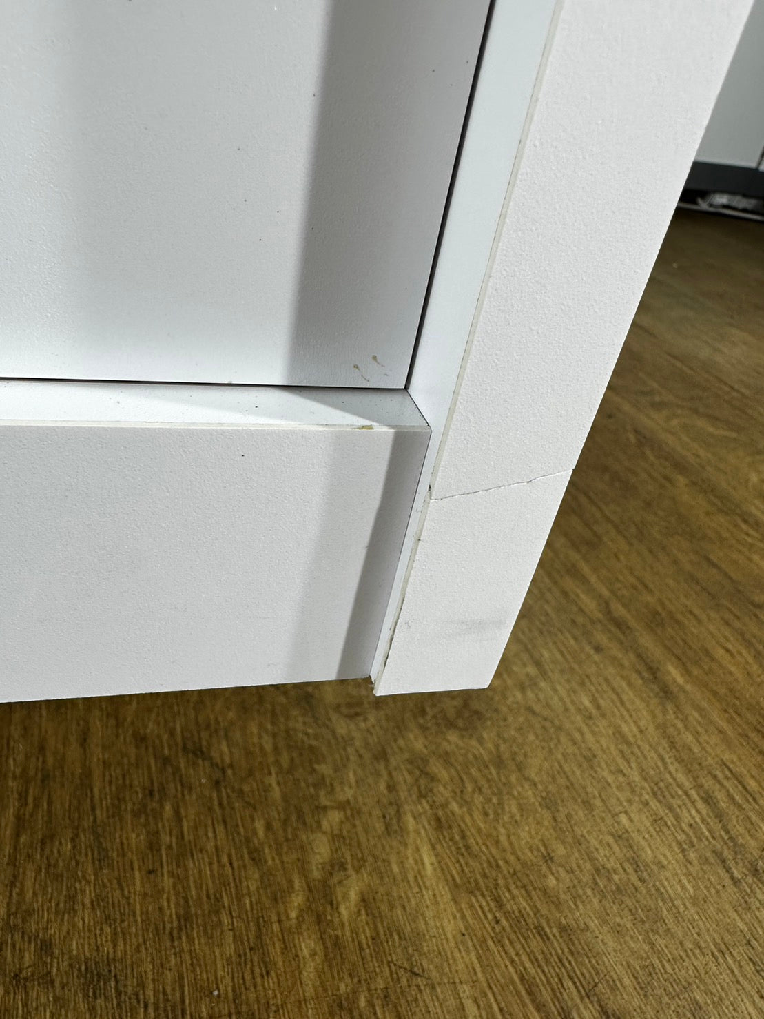 中古|書庫 木製 鍵付き スライド 引違い 受付台 受付カウンター W1330 ホワイト