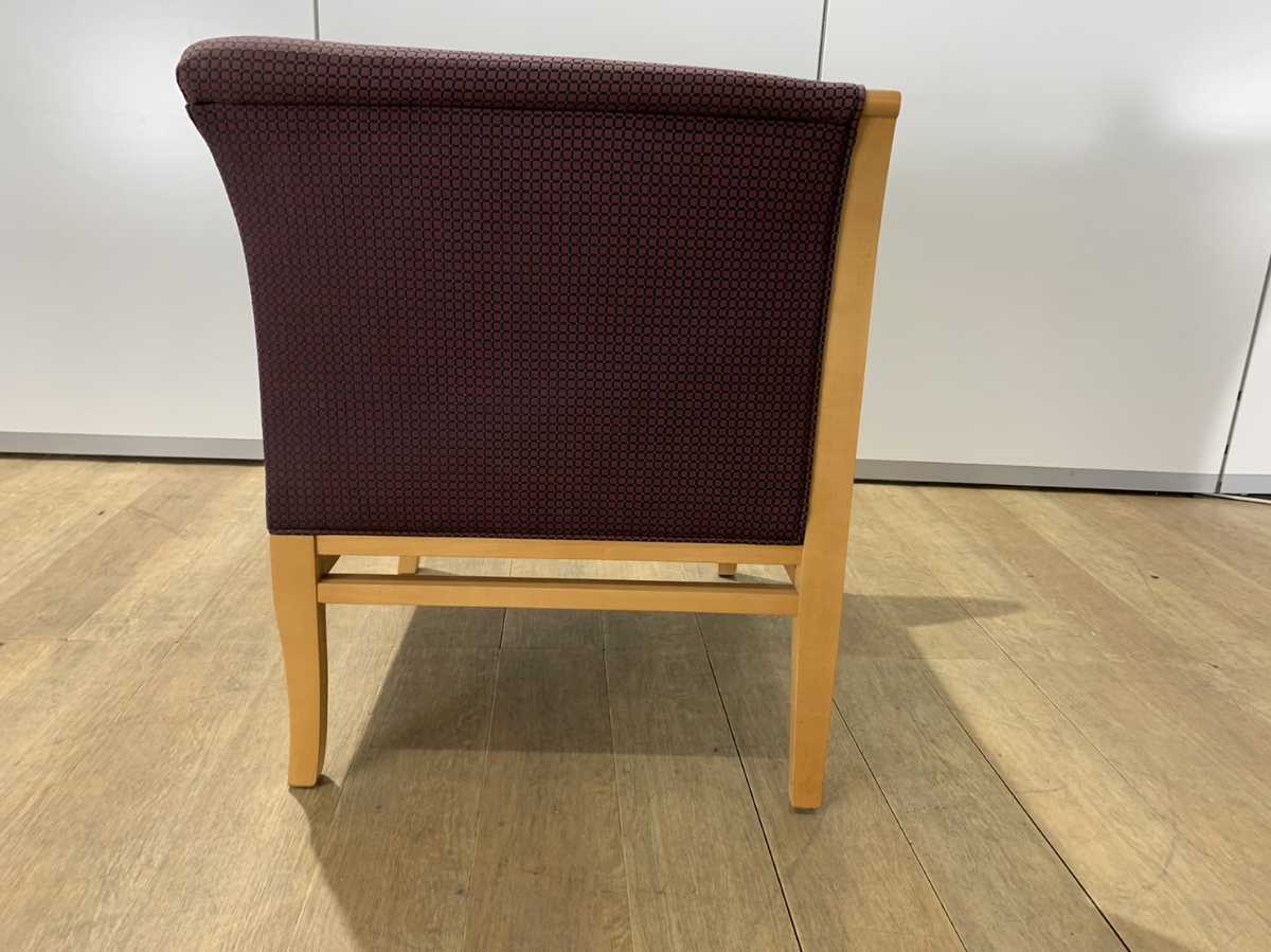 中古|造作 円形 丸テーブル イス Rocco 椅子2脚セット 待合 応接 アンティーク調 重厚感 ロビー