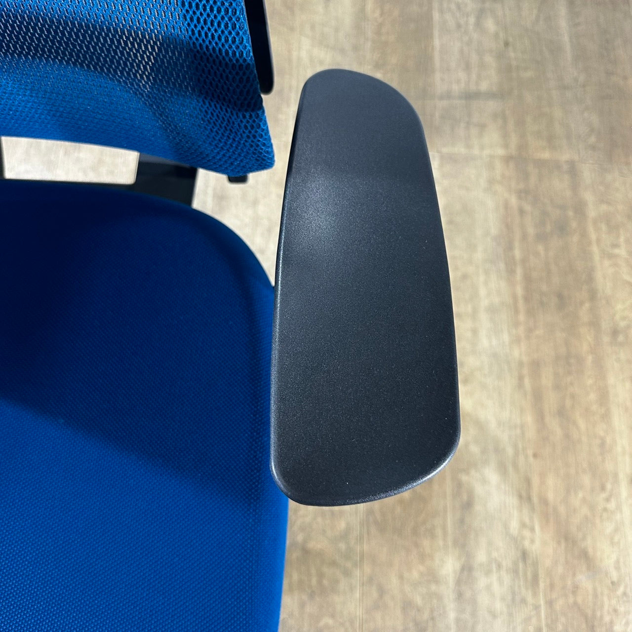 【送料無料】コクヨ デュオラ 固定肘 ハイタイプ ハイチェア 2020製 ブルー