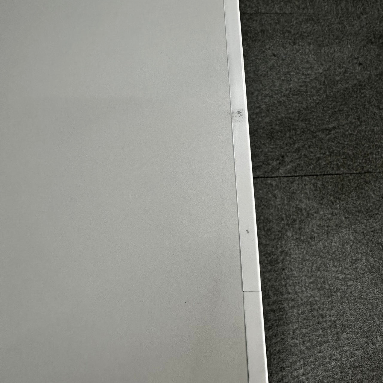 ウチダ 平机 オフィスデスク 事務机 スカエナ W1400 2020年製 鍵なし ホワイト 中古