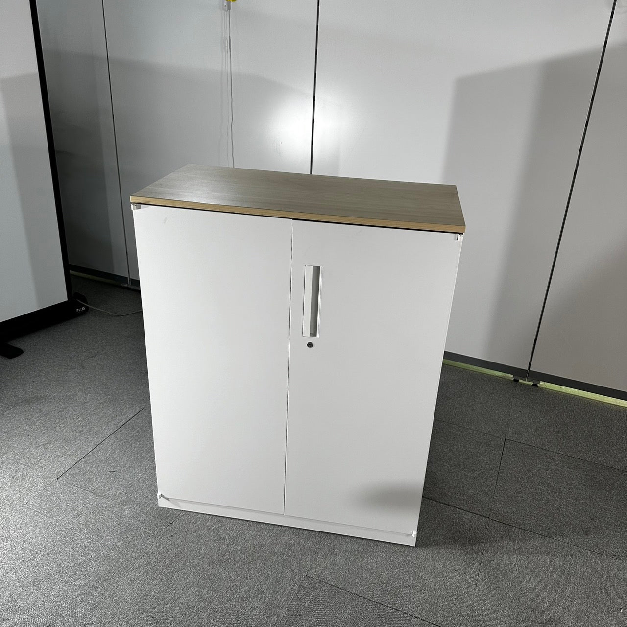 ウチダ/内田洋行 スチール書庫 ローキャビネット 両開き 鍵なし 天板ナチュラル 900 x 450 x1120 中古