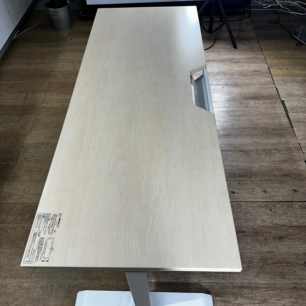 コクヨ 平デスク 電動昇降デスク シークエンス ミーティングテーブル W1750 2020年製