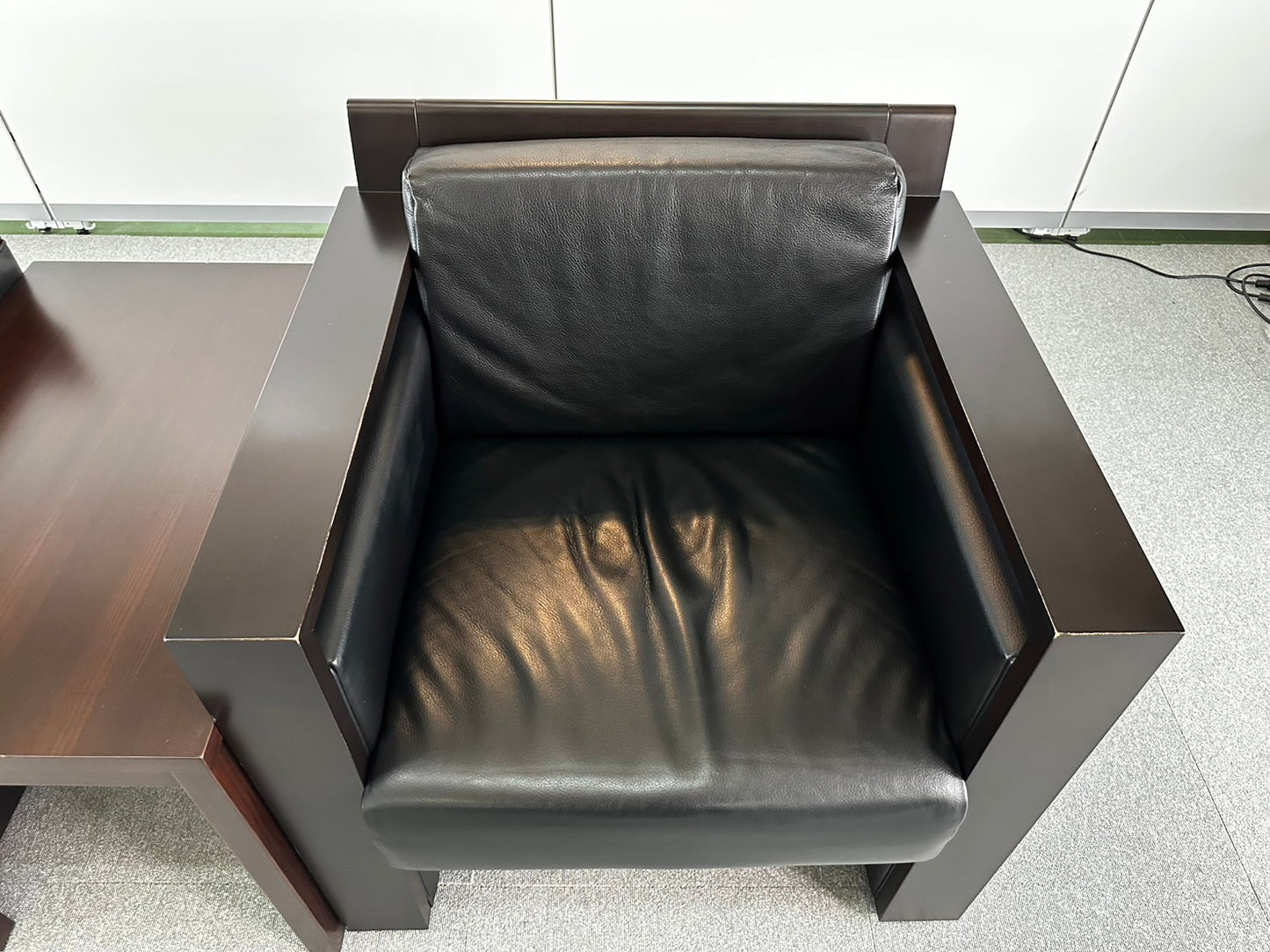 中古｜イトーキ 応接セット 応接ソファ×2 サイドテーブル×1 役員 重役 待合ソファ 受付椅子