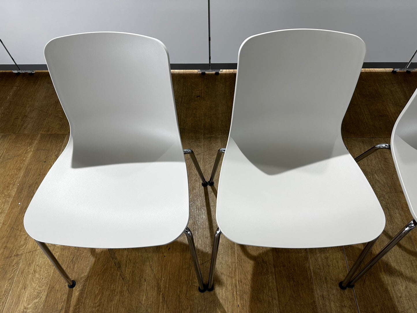 【送料無料】4脚 vitra ヴィトラ ミーティングチェア HALシリーズ 会議椅子 2018年 ホワイト 中古