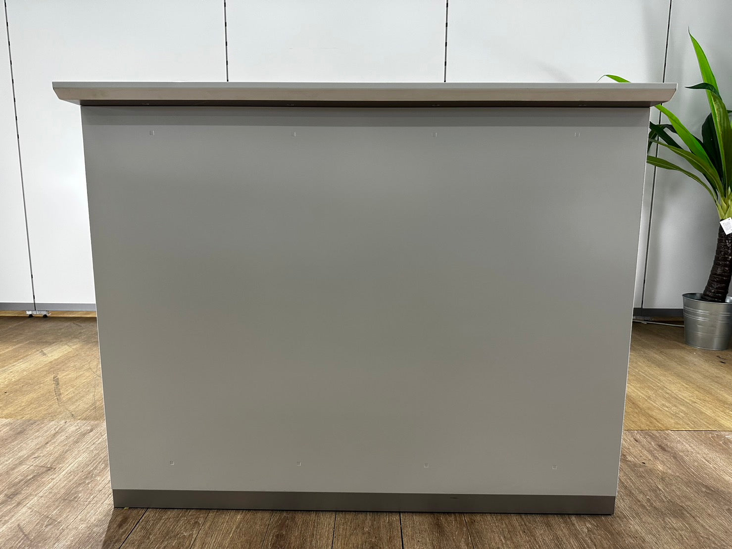 中古｜コクヨ 受付 カウンター 受付台 ハイカウンター W1200 2019年製 ホワイト –  中古オフィス家具・中古オフィスチェア販売店｜secondstyle（セカンドスタイル）