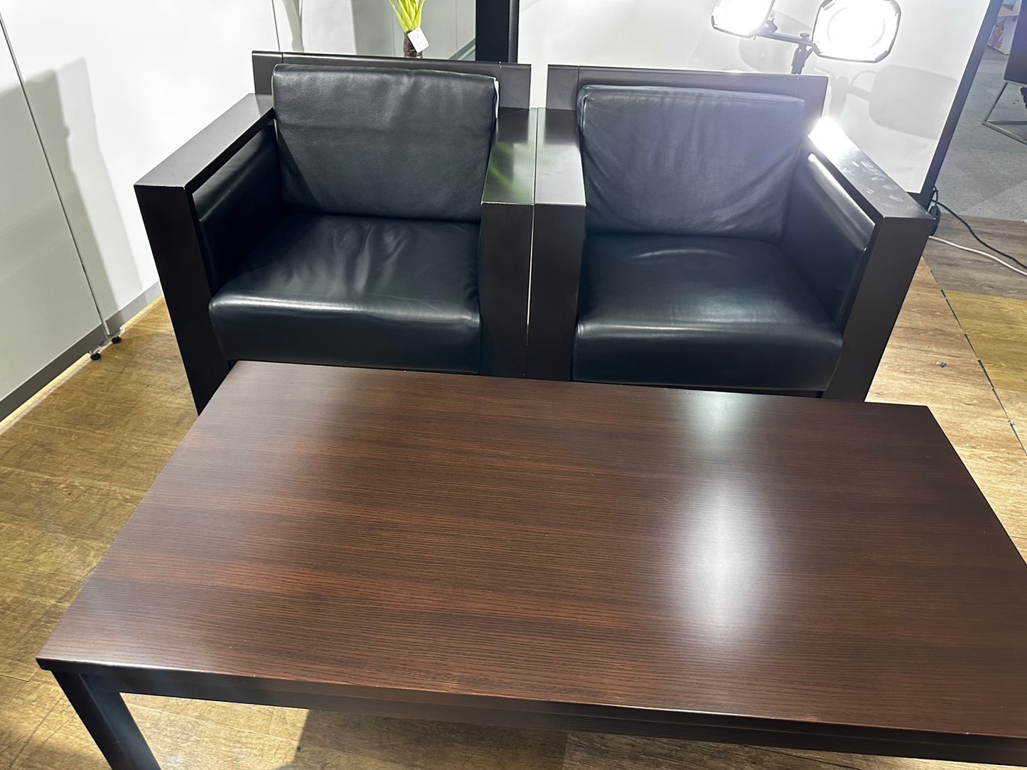 中古｜イトーキ 応接セット 応接室 応接家具 役員室 応接ソファ × 4 センターテーブル × 1