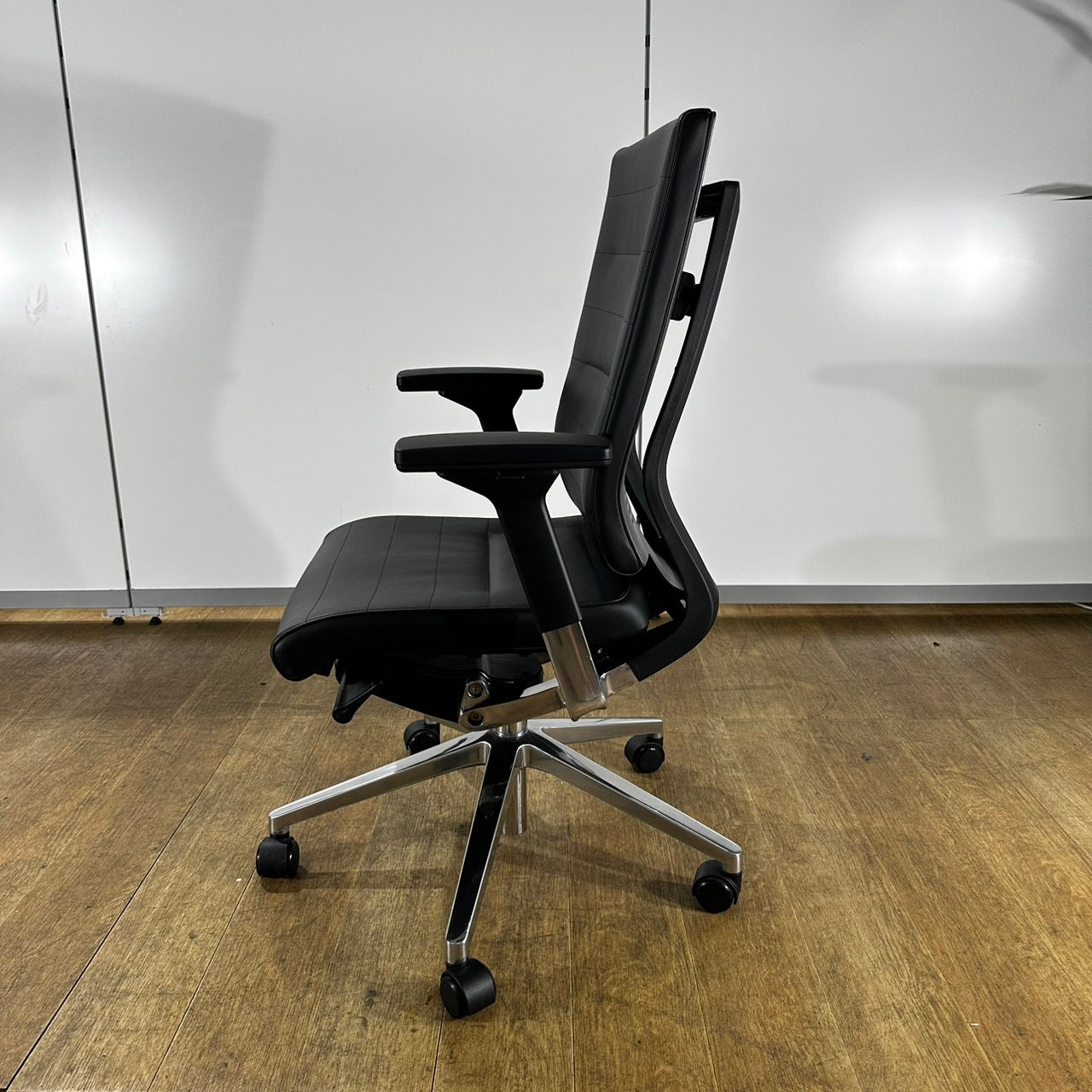 オフィスチェア FURSYS - 椅子