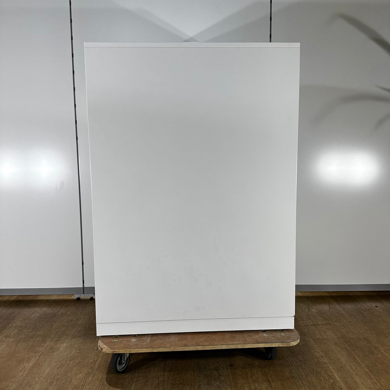 コクヨ エディア ローキャビネット スチール書庫 両開き 鍵つき ホワイト 2013年製 中古