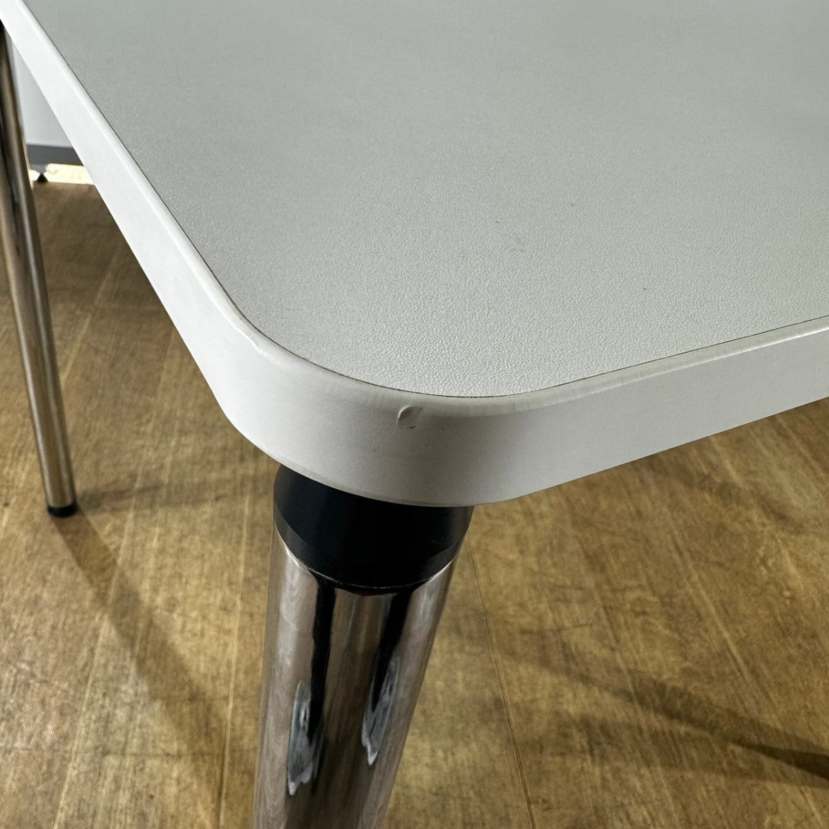 中古｜イトーキ テーブル 正方形 作業台 ミーティングテーブル W750