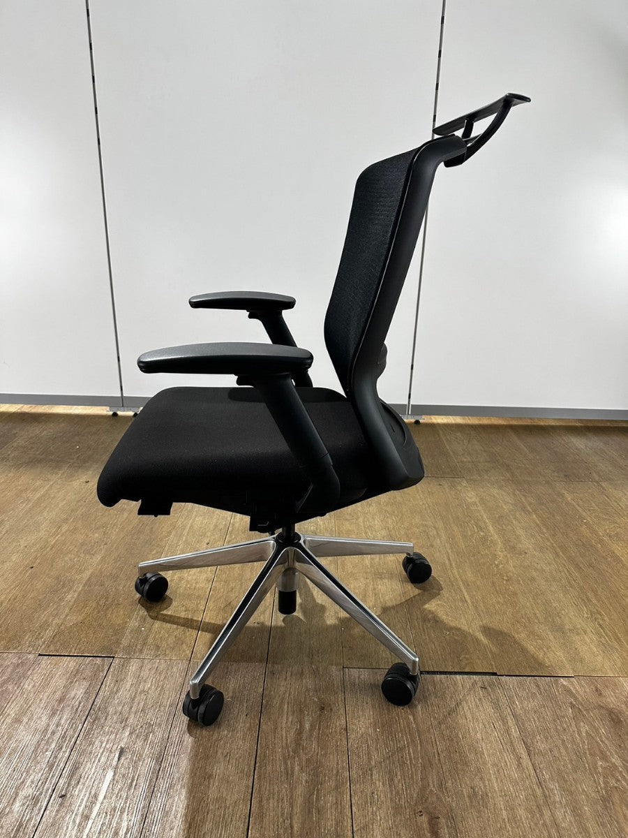 【送料無料】ウチダ オフィスチェア 事務椅子 可動肘 ブラック ハンガーサポート 2018年製 中古