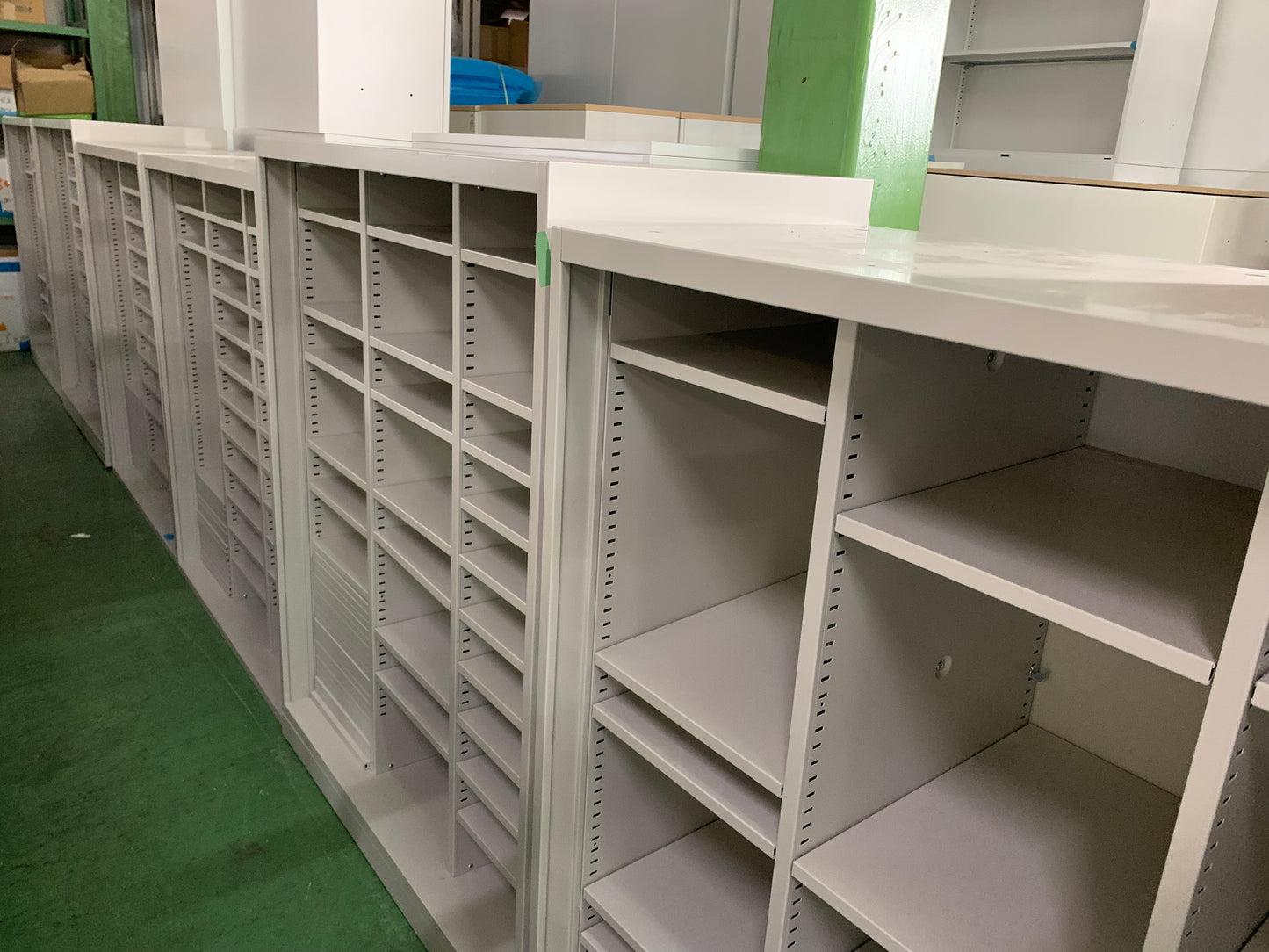 中古｜コクヨ オープン書庫 棚 書類整理庫 A4 トレーキャビネット W1035 D350 H1459