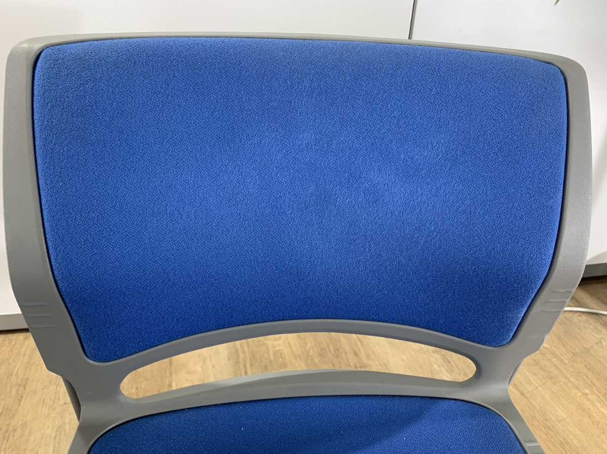 送料無料】4脚セット オカムラ LITTO 会議 打合せ 椅子 座面ブルー